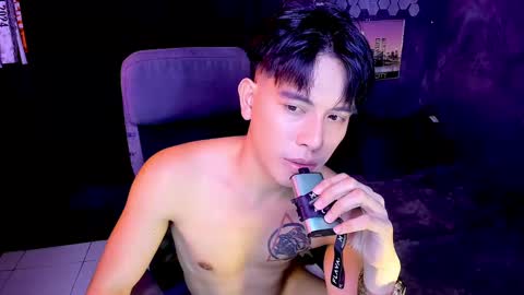 Snapshot of bentlyfuck chatting on 12-27-24, 09:00 bentlyfuck online show from 12-27-24, 09:00