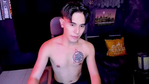 Snapshot of bentlyfuck chatting on 12-31-24, 11:31 bentlyfuck online show from 12-31-24, 11:31