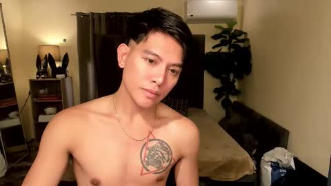 Snapshot of bentlyfuck chatting on 09-22-25, 11:40 bentlyfuck online show from 09-22-25, 11:40