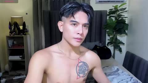 Snapshot of bentlyfuck chatting on 10-08-25, 02:42 bentlyfuck online show from 10-08-25, 02:42