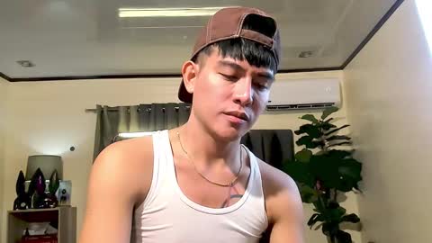 Snapshot of bentlyfuck chatting on 10-19-25, 06:47 bentlyfuck online show from 10-19-25, 06:47