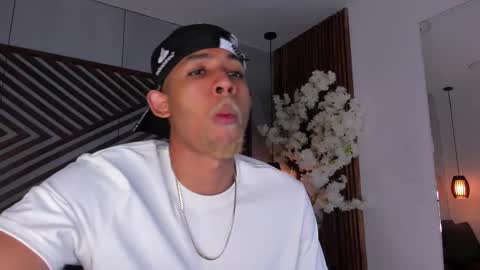 bento_fox online show from 12-04-25, 03:05