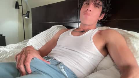 Snapshot of beranco19x chatting on 01-10-26, 05:53 beranco19 online show from 01-10-26, 05:53