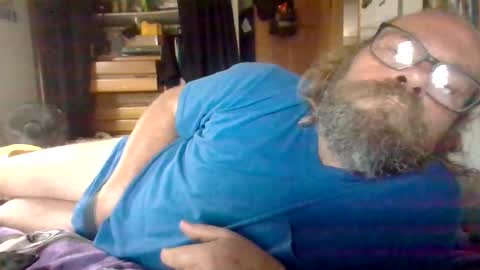 bergeeric1970 online show from 10-27-25, 09:41