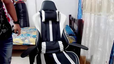 Snapshot of bergon30 chatting on 01-24-25, 03:13 Bergon77 online show from 01-24-25, 03:13