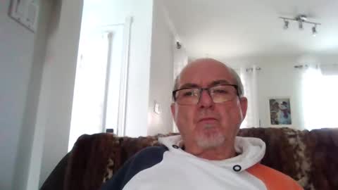 bernard1102 online show from 12-13-24, 07:21