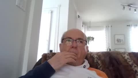 bernard1102 online show from 01-27-25, 06:20