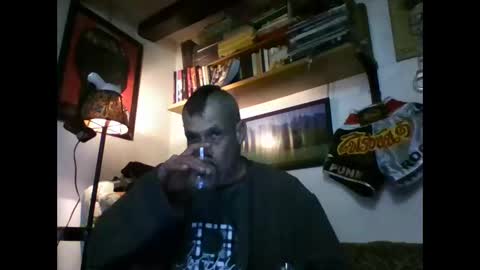 bernichaoss77 online show from 01-02-25, 05:35