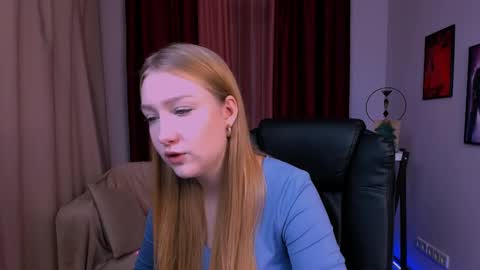 Snapshot of berry_alma chatting on 12-17-24, 11:06 Alma online show from 12-17-24, 11:06