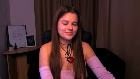 Snapshot of berry_alma chatting on 12-25-24, 02:02 Alma online show from 12-25-24, 02:02