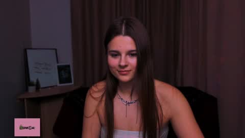Snapshot of berry_alma chatting on 12-28-24, 01:28 Alma online show from 12-28-24, 01:28