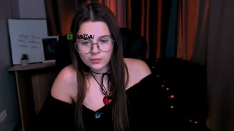 Snapshot of berry_alma chatting on 01-19-25, 11:10 Alma online show from 01-19-25, 11:10