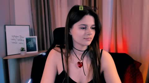 Snapshot of berry_alma chatting on 02-06-25, 11:48 Alma online show from 02-06-25, 11:48