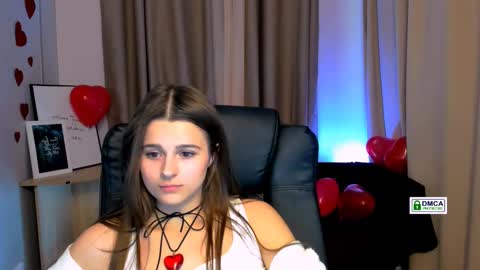Snapshot of berry_alma chatting on 02-25-25, 03:09 Alma online show from 02-25-25, 03:09