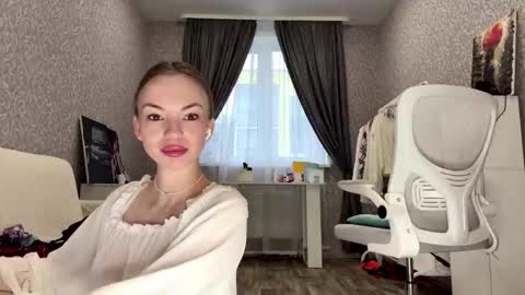 Sofia online show from 10-19-25, 05:08