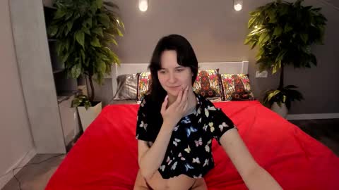 Violette online show from 11-04-25, 06:56