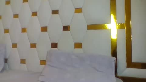 Snapshot of berryl8 chatting on 11-19-25, 07:14 berryl online show from 11-19-25, 07:14