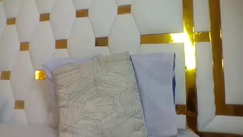 Snapshot of berryl8 chatting on 11-23-25, 07:02 berryl online show from 11-23-25, 07:02