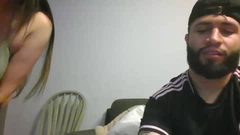 Snapshot of besosypasion chatting on 11-17-25, 11:54 besosypasion online show from 11-17-25, 11:54