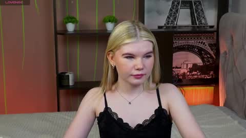 Danny and Kira online show from 02-09-25, 08:44