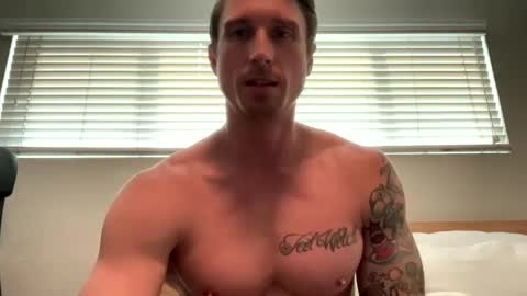 Snapshot of bestcoast35 chatting on 02-21-25, 10:26 Bestcoast3579 online show from 02-21-25, 10:26