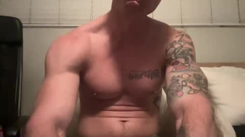 Snapshot of bestcoast35 chatting on 11-02-25, 05:21 Bestcoast3579 online show from 11-02-25, 05:21