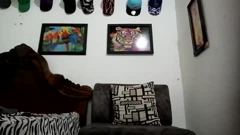 Snapshot of bestia_salvaje chatting on 01-18-25, 10:49 Andres online show from 01-18-25, 10:49