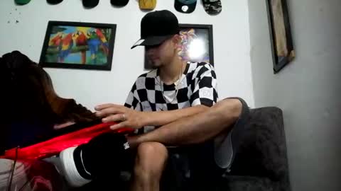 Snapshot of bestia_salvaje chatting on 02-25-25, 09:02 Andres online show from 02-25-25, 09:02