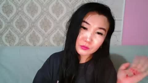 Snapshot of bet_lu chatting on 09-19-25, 07:10 Bet Lu online show from 09-19-25, 07:10