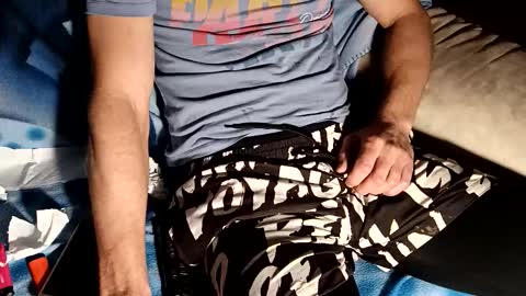 betelik7 online show from 11-02-25, 04:04