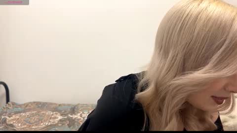 BlondeReka ITS MY 1st DAY HERE online show from 12-01-25, 12:32