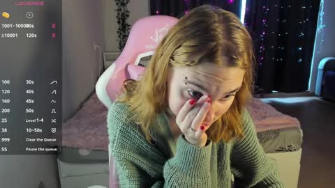 Snapshot of betty_witchy chatting on 01-07-25, 05:33 Dory make me happier online show from 01-07-25, 05:33