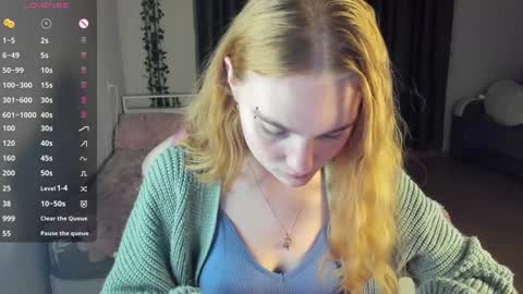 Snapshot of betty_witchy chatting on 01-21-25, 01:08 Dory make me happier online show from 01-21-25, 01:08