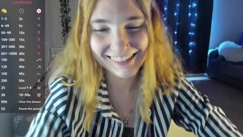 Snapshot of betty_witchy chatting on 01-28-25, 05:00 Dory make me happier online show from 01-28-25, 05:00