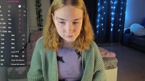 Snapshot of betty_witchy chatting on 01-29-25, 01:05 Dory make me happier online show from 01-29-25, 01:05