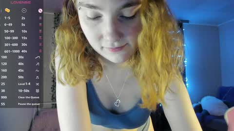 Snapshot of betty_witchy chatting on 01-30-25, 01:11 Dory make me happier online show from 01-30-25, 01:11