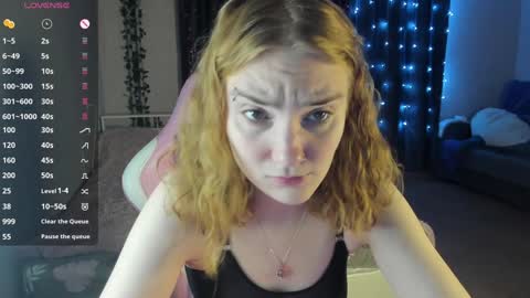 Snapshot of betty_witchy chatting on 02-05-25, 01:26 Dory make me happier online show from 02-05-25, 01:26