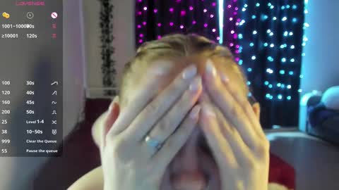 Snapshot of betty_witchy chatting on 02-19-25, 05:16 Dory make me happier online show from 02-19-25, 05:16