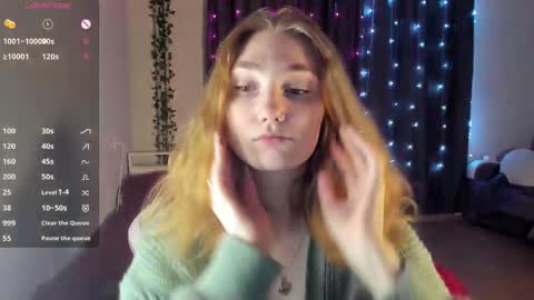 Snapshot of betty_witchy chatting on 02-24-25, 01:02 Dory make me happier online show from 02-24-25, 01:02