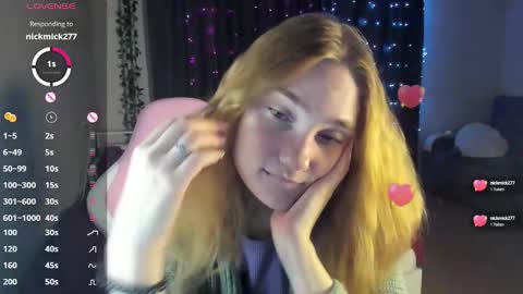 Snapshot of betty_witchy chatting on 02-27-25, 01:05 Dory make me happier online show from 02-27-25, 01:05