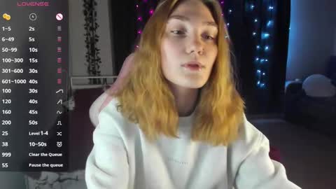 Snapshot of betty_witchy chatting on 03-10-25, 01:01 Dory make me happier online show from 03-10-25, 01:01