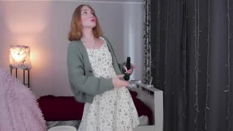 Snapshot of betty_witchy chatting on 09-17-25, 02:35 Dory make me happier online show from 09-17-25, 02:35