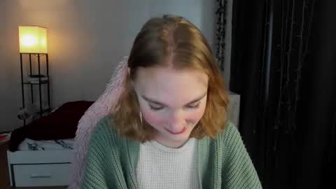 Snapshot of betty_witchy chatting on 10-15-25, 02:33 Dory make me happier online show from 10-15-25, 02:33