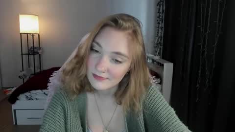 Snapshot of betty_witchy chatting on 10-16-25, 03:40 Dory make me happier online show from 10-16-25, 03:40