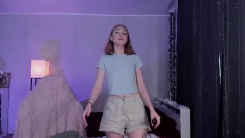 Snapshot of betty_witchy chatting on 10-30-25, 02:24 Dory make me happier online show from 10-30-25, 02:24