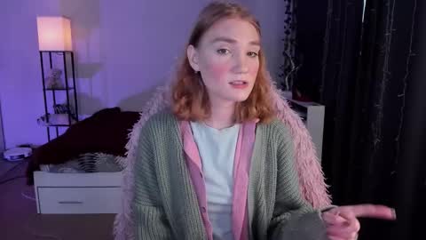 Snapshot of betty_witchy chatting on 11-05-25, 03:06 Dory make me happier online show from 11-05-25, 03:06