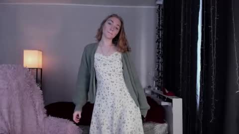 Snapshot of betty_witchy chatting on 11-28-25, 03:20 Dory make me happier online show from 11-28-25, 03:20