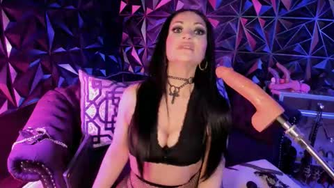 NatashaxoBangs online show from 11-02-25, 04:15