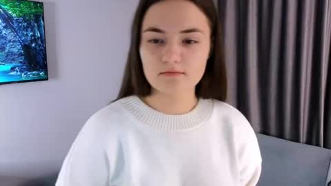 Snapshot of beverlyprice chatting on 11-28-25, 06:16 Alissa online show from 11-28-25, 06:16