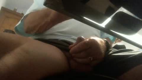 Snapshot of bgf32054 chatting on 12-23-24, 05:17 Bigfish123 online show from 12-23-24, 05:17